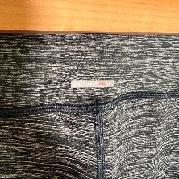 Aerie Heathered Green Ombre Leggings Fleece chill.play.move. - Picture 11 of 13